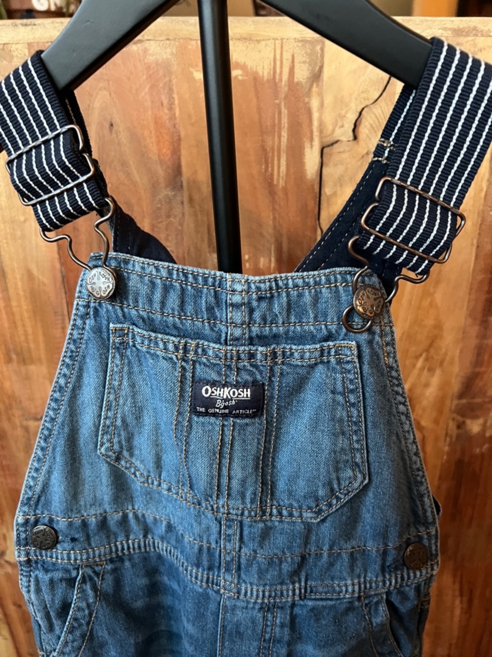 OshKosh B'gosh Blue Denim Men's Relaxed Jeans with Navy Striped Suspenders - Picture 2 of 6